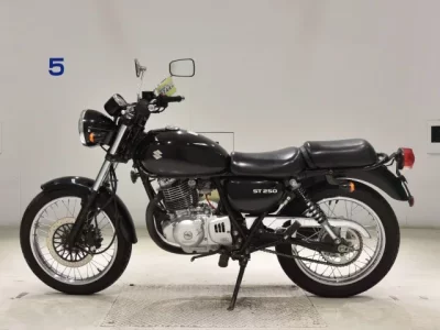 Suzuki ST250  с аукциона в Японии