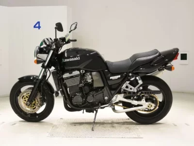 Kawasaki ZRX1100  с аукциона в Японии