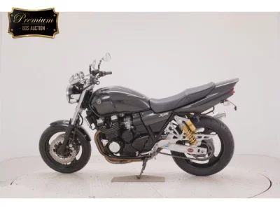Yamaha XJR400R-3  с аукциона в Японии