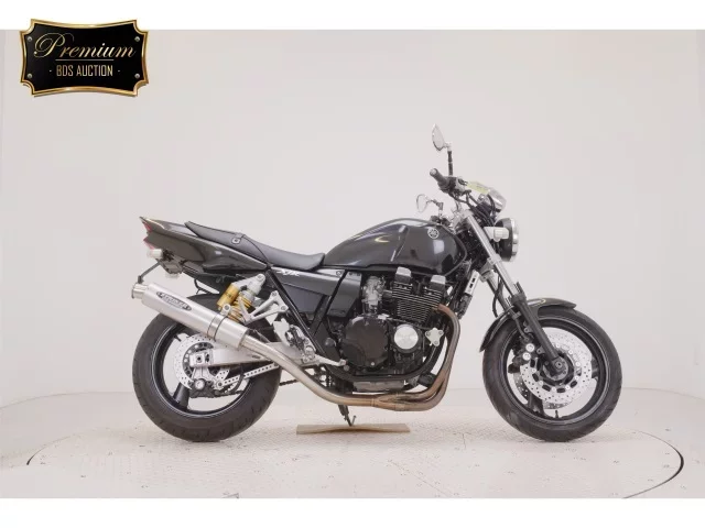Yamaha XJR400R-3 лот № 7529 оценка 4  с аукциона в Японии