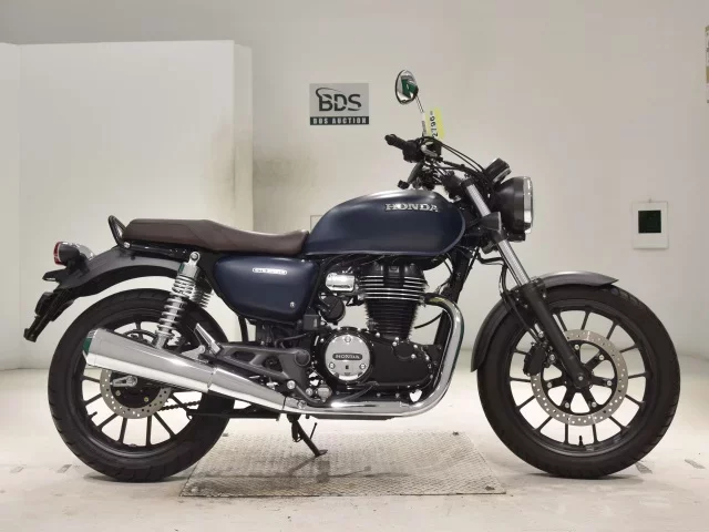 Honda GB350 лот № 2796 оценка 6  с аукциона в Японии