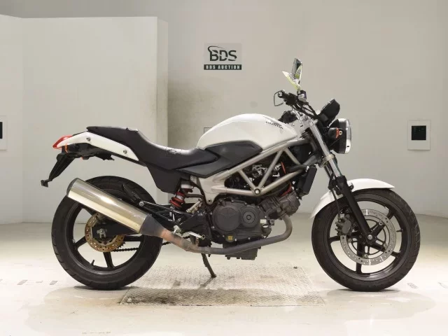 Honda VTR250 лот № 7863 оценка 4  с аукциона в Японии