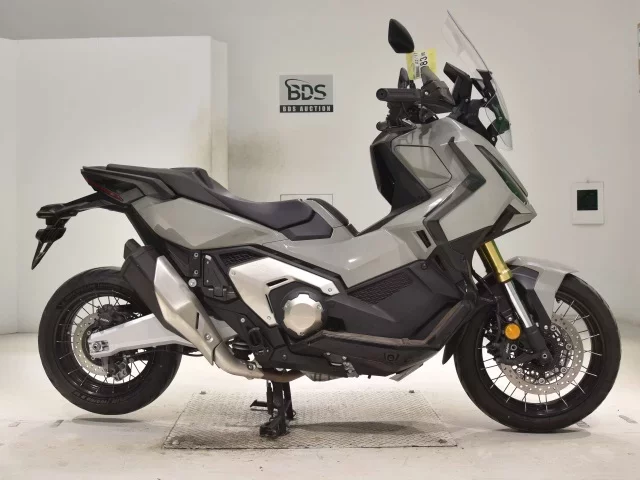 Honda X-ADV750-2 лот № 5083 оценка 5  с аукциона в Японии