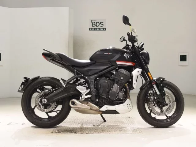 Triumph  TRIDENT 660 лот № 2696 оценка 6  с аукциона в Японии