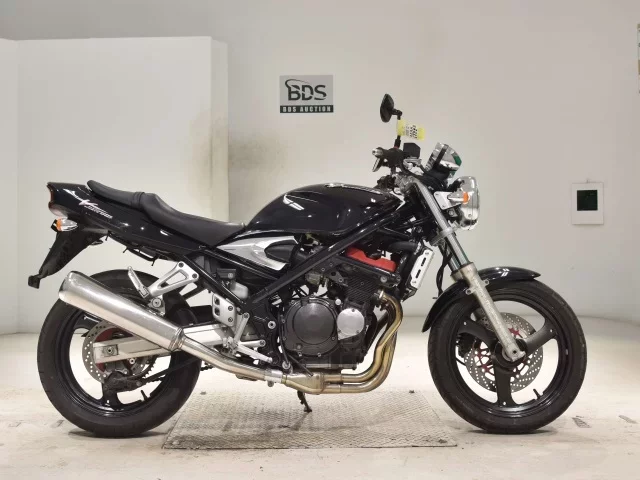 Suzuki BANDIT250-1 лот № 2999 оценка 4  с аукциона в Японии