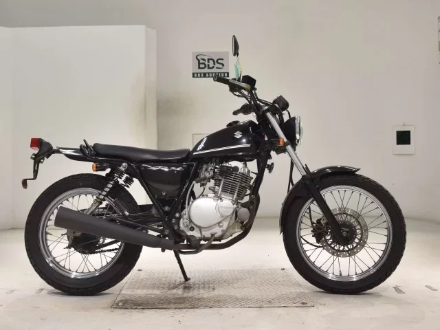Suzuki GLASS TRACKER BIG BOY лот № 2747 оценка 4  с аукциона в Японии