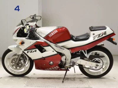 Yamaha FZR250R-2  с аукциона в Японии