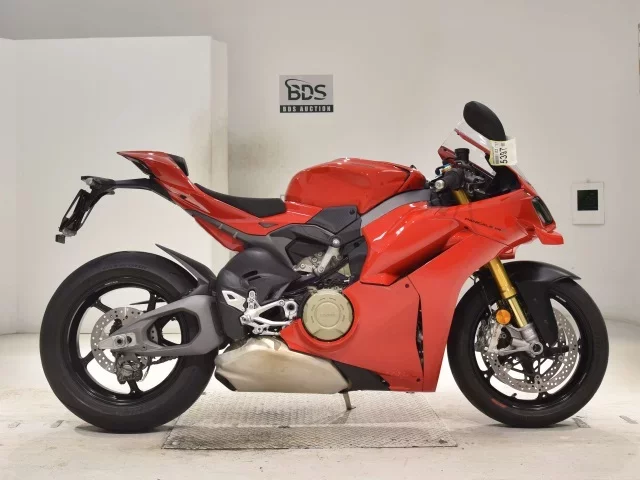 Ducati  PANIGA-REV4S лот № 5397 оценка 7  с аукциона в Японии
