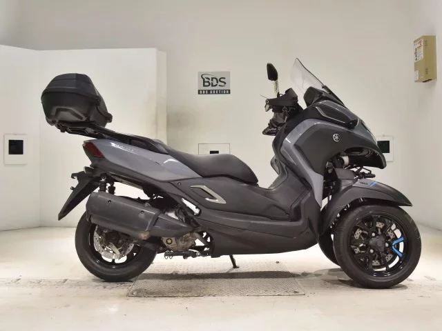 Yamaha TORI CITY 300 лот № 2806 оценка 4  с аукциона в Японии