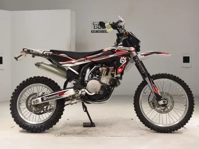 Husqvarna HUSQUARNATE450 лот № 0256 оценка 4  с аукциона в Японии