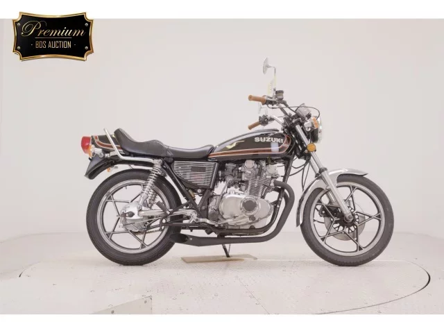 Suzuki GS400 лот № 0013 оценка 4  с аукциона в Японии
