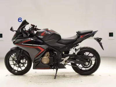 Honda CBR400R-2 лот № 0175 оценка 5  с аукциона в Японии 2