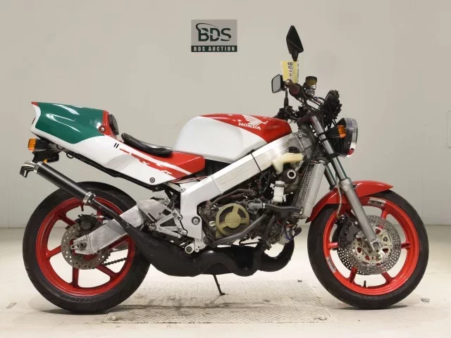 Honda NSR250R-4SE лот № 8014 оценка 4  с аукциона в Японии