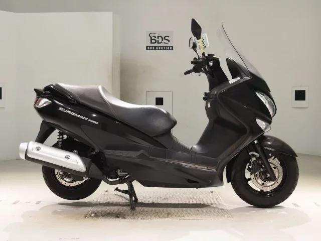 Suzuki BURGMAN200 лот № 5145 оценка 5  с аукциона в Японии