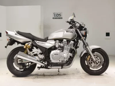 Yamaha XJR1300  с аукциона в Японии