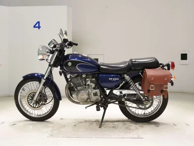 Suzuki ST250E