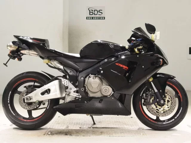 Honda CBR600RR лот № 7797 оценка 4  с аукциона в Японии