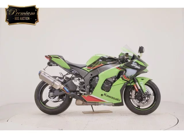 Kawasaki ZX-10RA лот № 0011 оценка 5  с аукциона в Японии