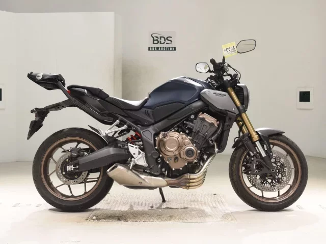 Honda CB650R лот № 2690 оценка 5  с аукциона в Японии