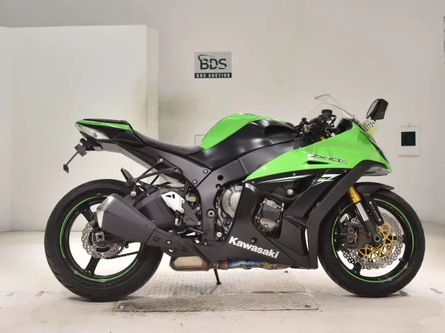 Kawasaki ZX-10RA лот № 2772 оценка 5  с аукциона в Японии