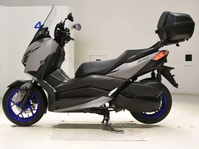 Yamaha X-MAX250-2