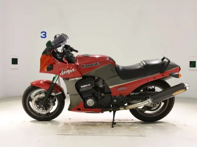 Kawasaki GPZ900R