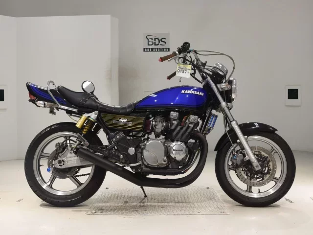 Kawasaki ZEPHYR400 лот № 0157 оценка 4  с аукциона в Японии