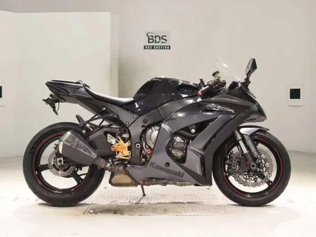 Kawasaki ZX-10RA лот № 7688 оценка 4  с аукциона в Японии