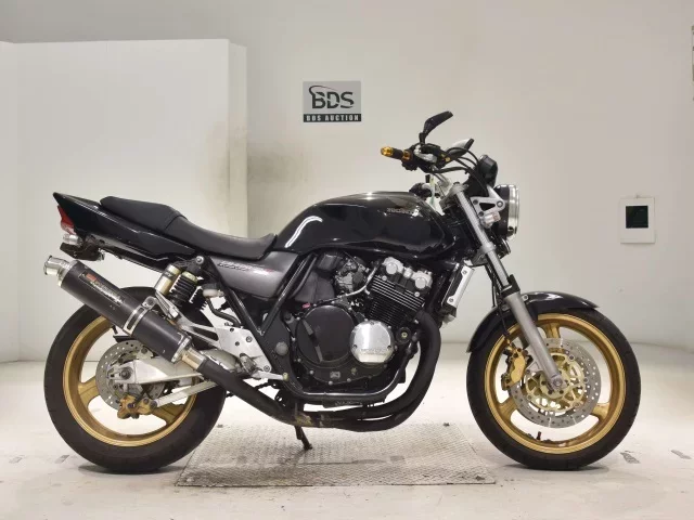 Honda CB400SFV-2 лот № 2840 оценка 4  с аукциона в Японии