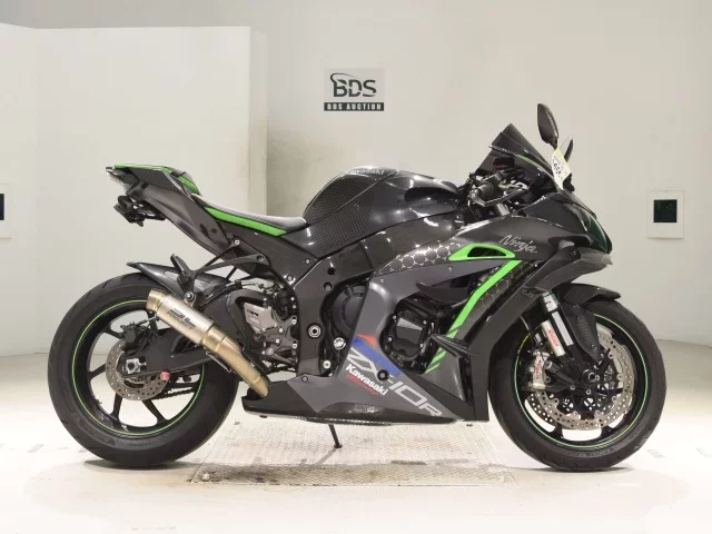 Kawasaki ZX-10RSE лот № 2656 оценка 5  с аукциона в Японии