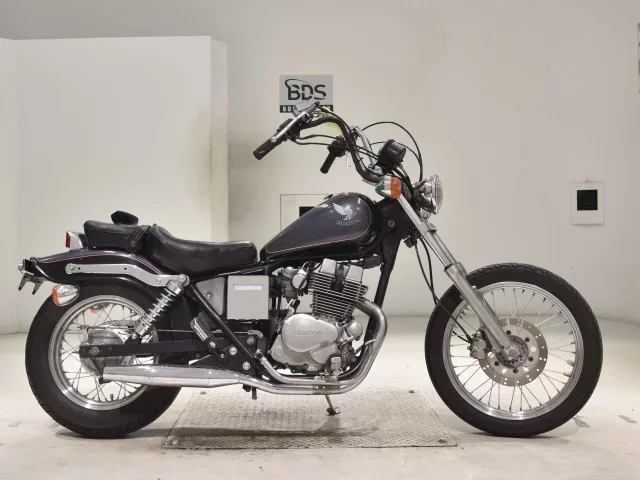 Honda REBEL лот № 2728 оценка 4  с аукциона в Японии