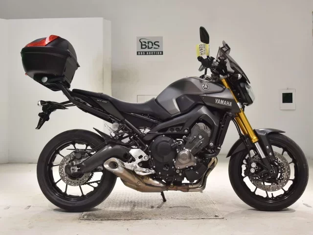 Yamaha MT-09A лот № 0261 оценка 5  с аукциона в Японии