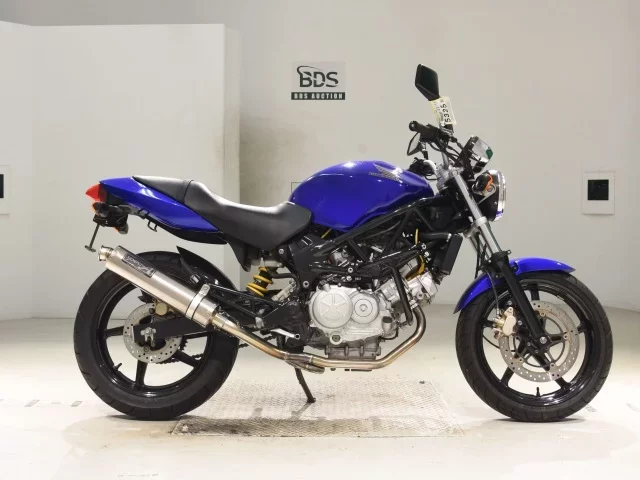 Honda VTR250 лот № 5325 оценка 4  с аукциона в Японии