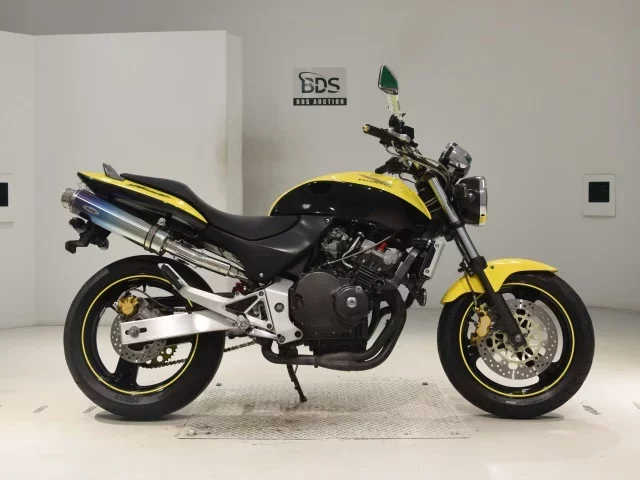 Honda HORNET250 лот № 0177 оценка 4  с аукциона в Японии