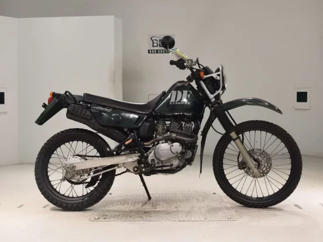 Suzuki DF200 лот № 0105 оценка 4  с аукциона в Японии