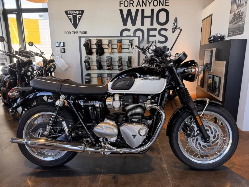 Triumph  BONNEVILLE T120 лот № 00058 оценка 7  с аукциона в Японии