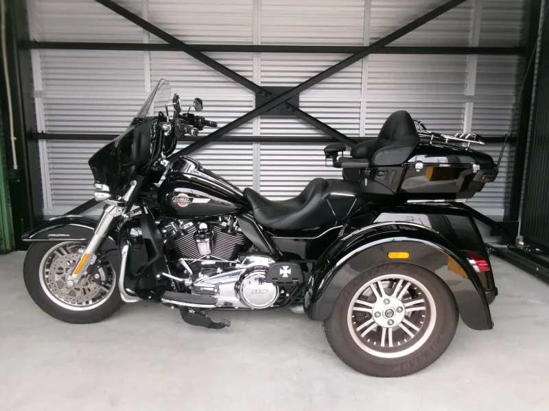 Harley-Davidson HARLEY FLHTCU