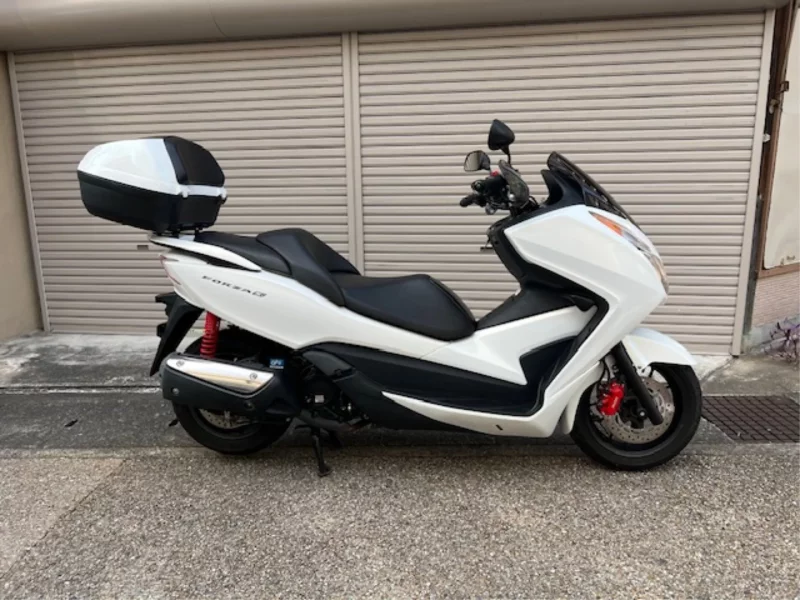 Honda FORZA лот № 02084 оценка 4  с аукциона в Японии