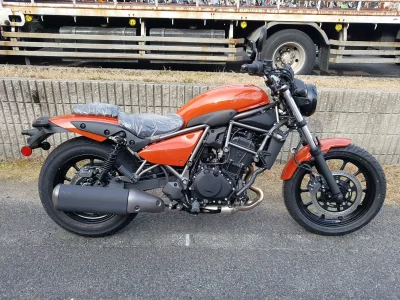 Kawasaki ELIMINATOR 400-1