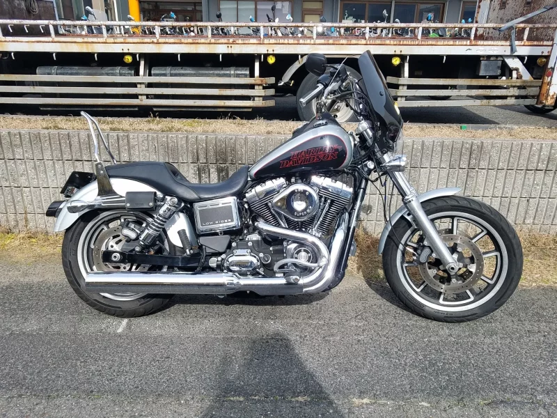 Harley-Davidson HARLEY FXDL1580 лот № 00130 оценка 4  с аукциона в Японии