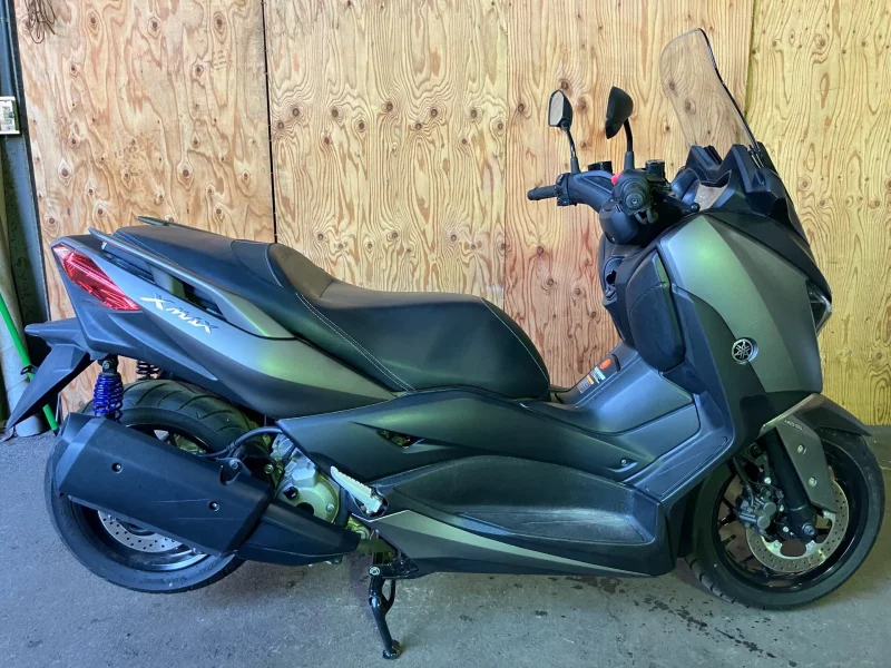 Yamaha XMAX лот № 04098 оценка 4  с аукциона в Японии