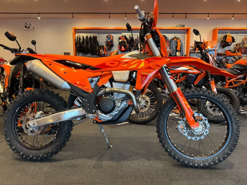 KTM  350EXC-F SIXDAYS лот № 04120 оценка 8  с аукциона в Японии