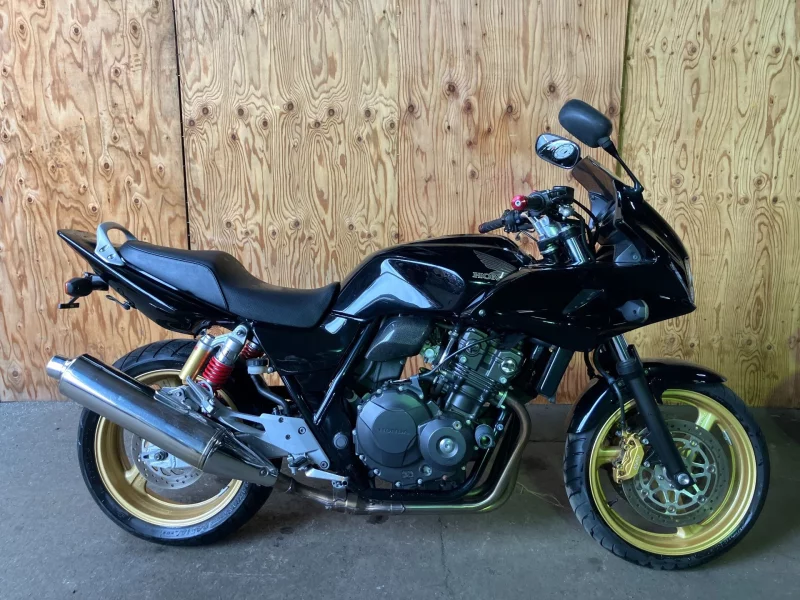 Honda CB400SFV-3 BOLDOR лот № 02120 оценка 4  с аукциона в Японии