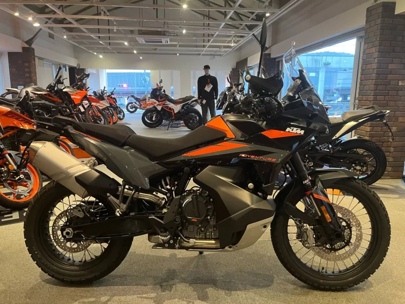 KTM  890ADVENTURE лот № 04127 оценка 6  с аукциона в Японии