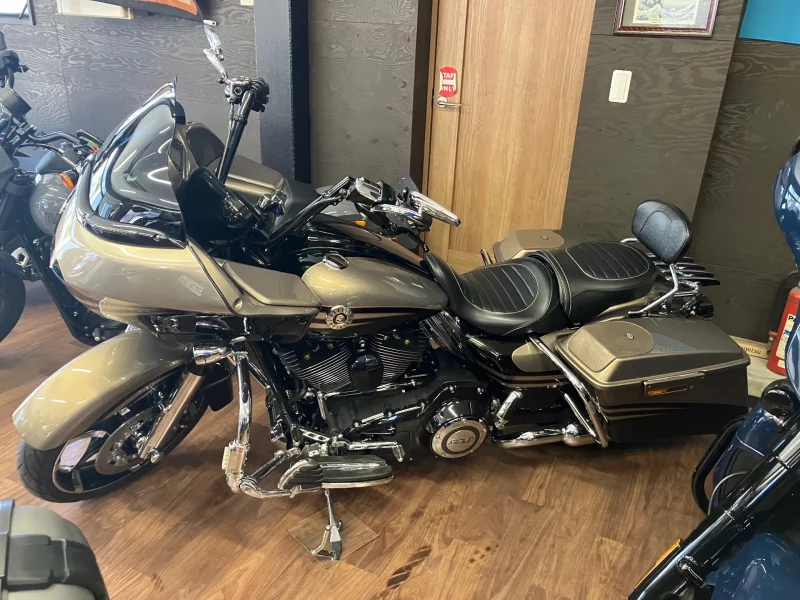 Harley-Davidson HARLEY FLTRXSE1800CVO