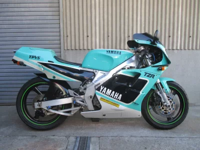 Yamaha TZR250-1  с аукциона в Японии