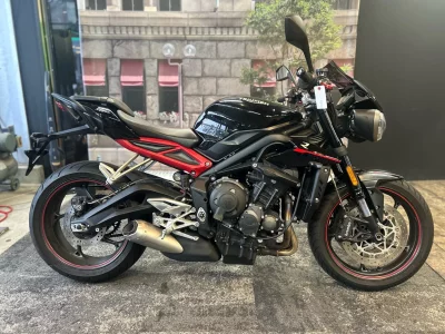 Triumph TRIUMPH STREET TRIPLE R LOW  с аукциона в Японии