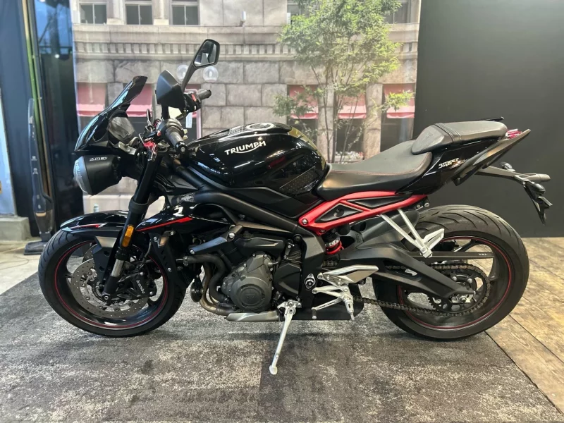 Triumph TRIUMPH STREET TRIPLE R LOW