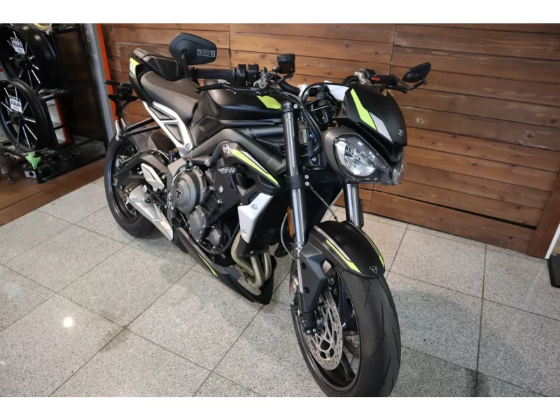 Triumph TRIUMPH STREET TRIPLE RS