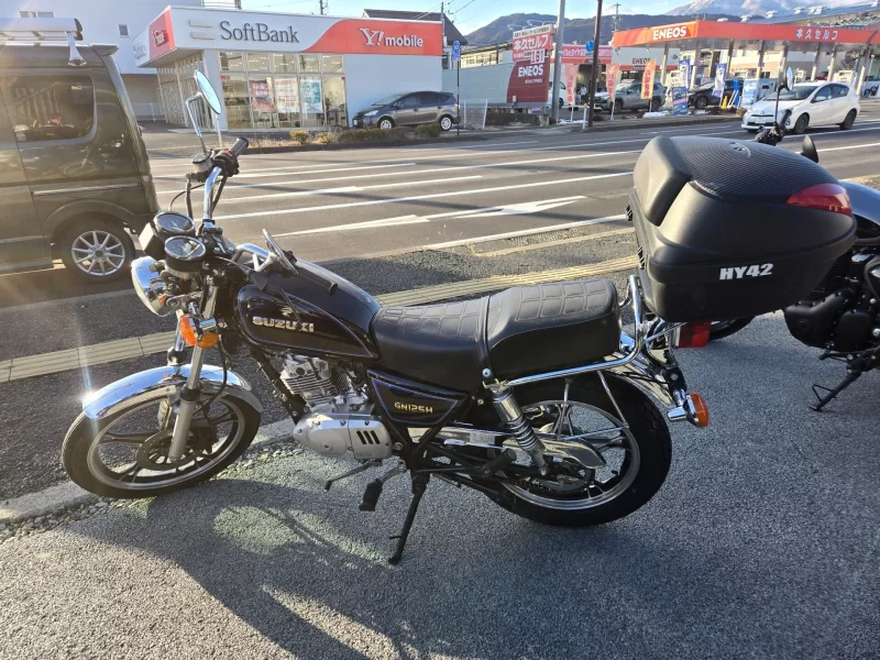 Suzuki GN125H